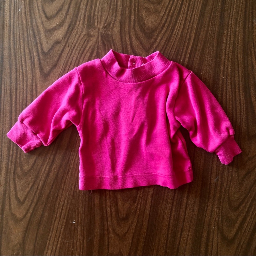 3/20$⭐️ Vintage (80’s?) Fuschia top.